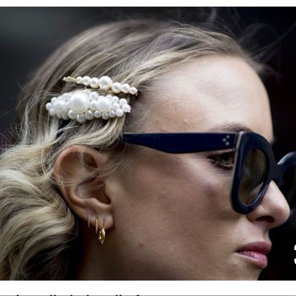 BLOGGER FAVE pearl hair clip 2 clips for 5$ - Picture 4 of 8